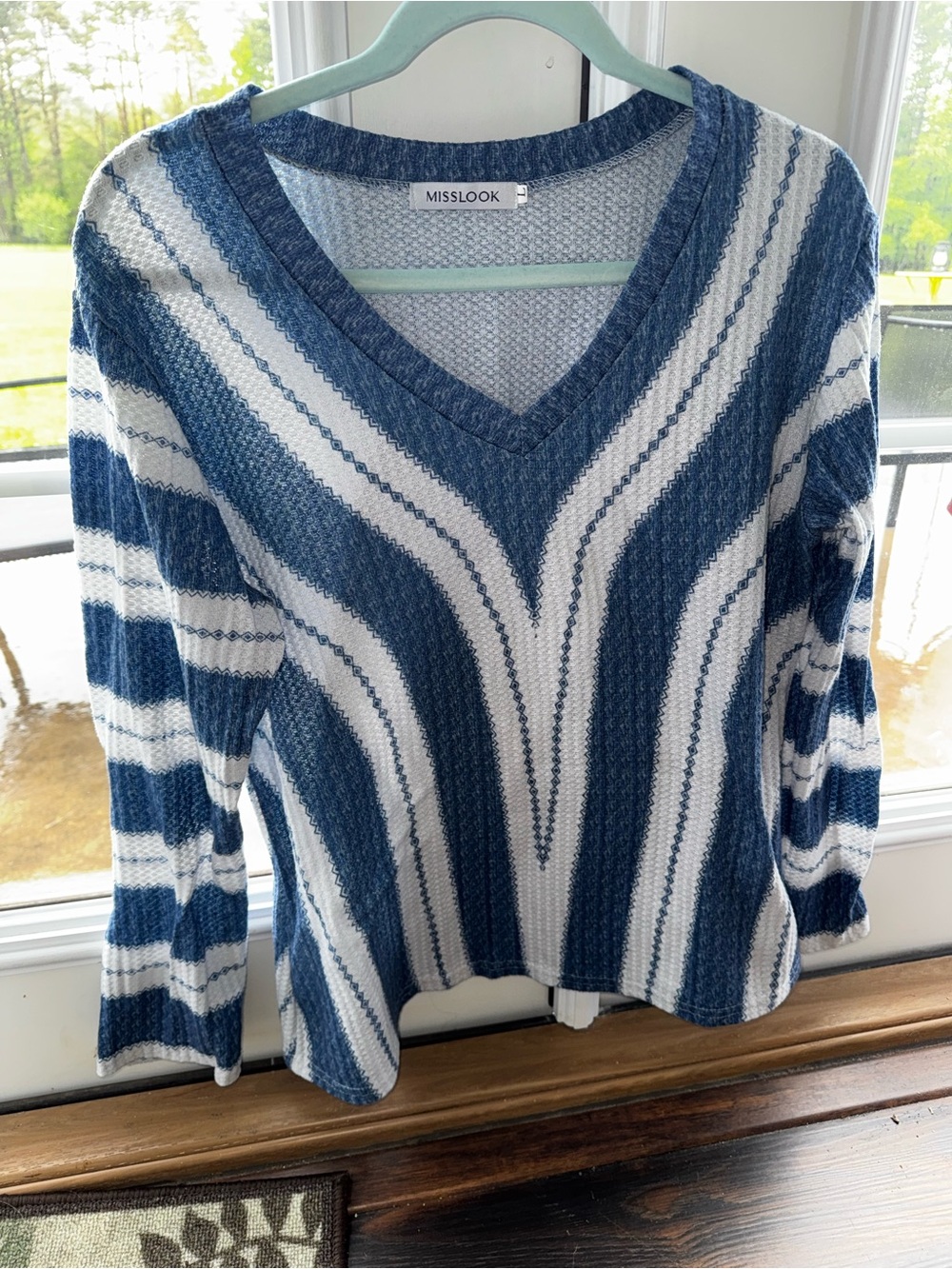 3 MISSOOK Blue & White V-Neck Striped Women's Sweaters